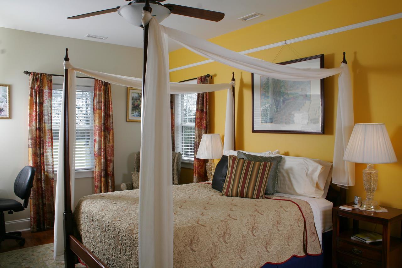 Seven Oaks Bed & Breakfast Highpoint エクステリア 写真