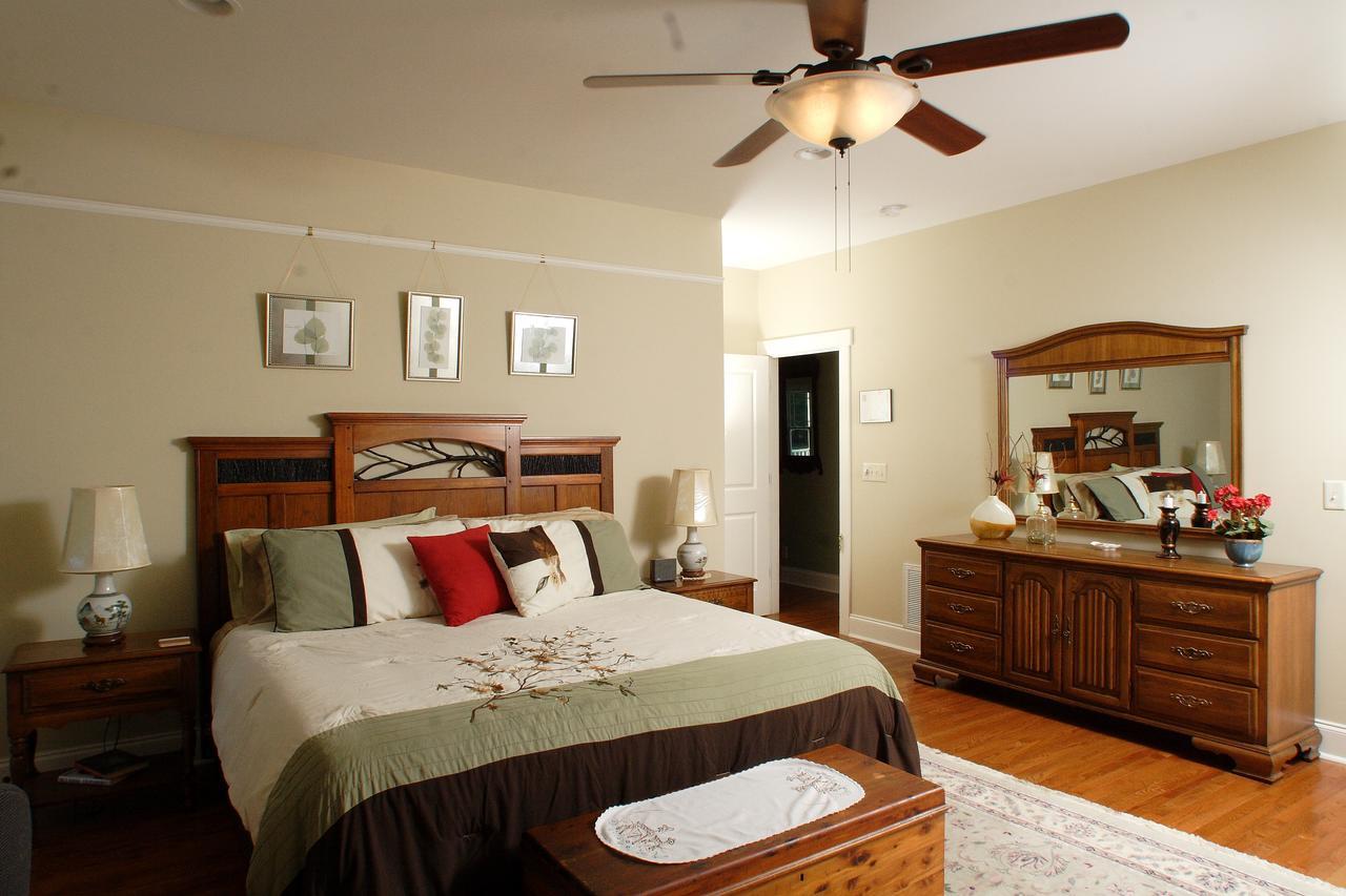 Seven Oaks Bed & Breakfast Highpoint エクステリア 写真